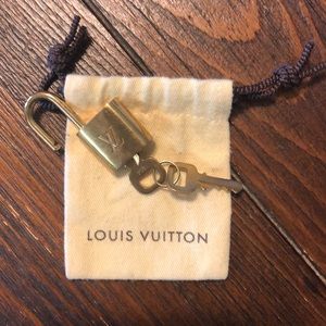 Louis Vuitton lock w/ 2 keys